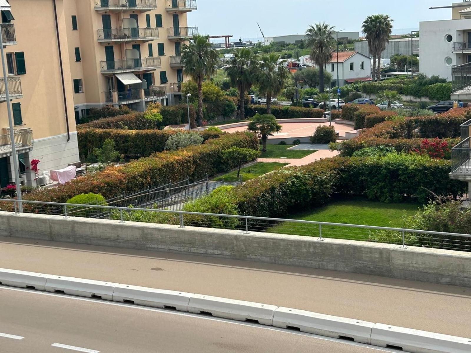 Appartamento Incantevole A 100Metri Dal Mare E Accanto Alla Pista Ciclabile Imperia Exterior photo